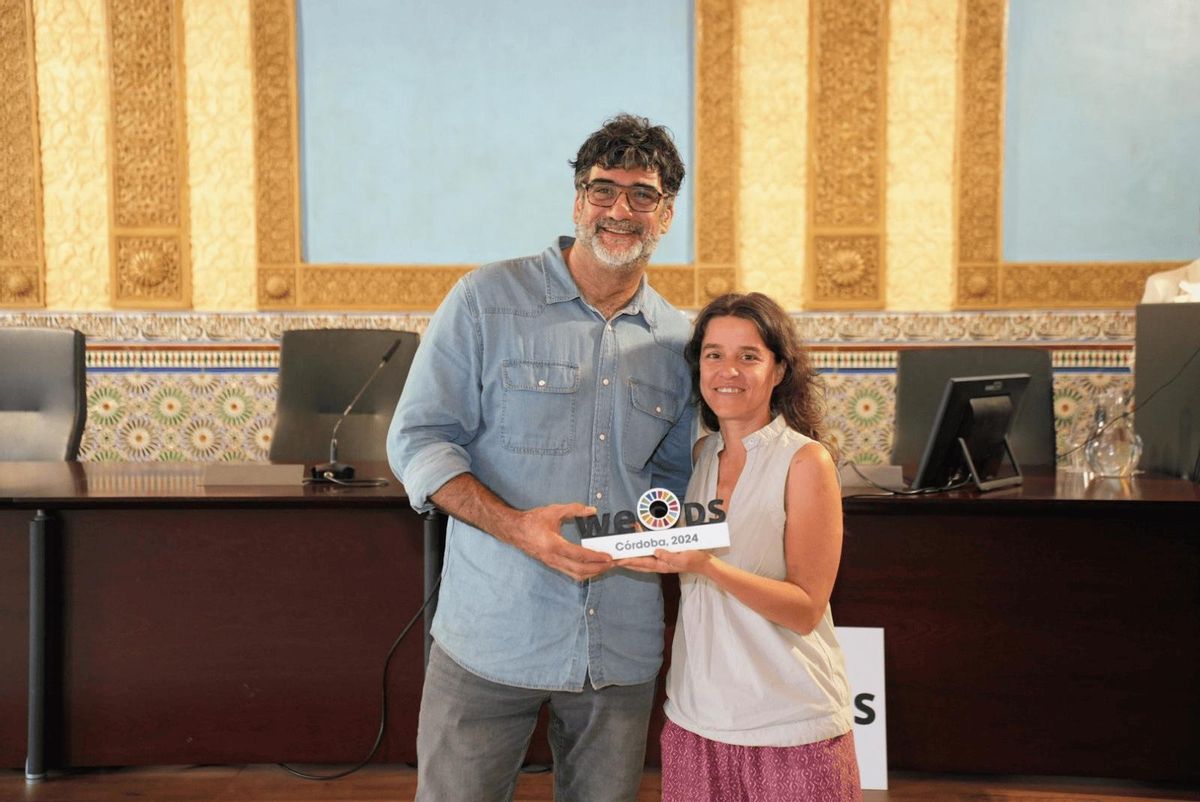 El presidente de CIC Batá, Rafa Cantero, recoge el reconocimiento WeODS de la Universidad de Córdoba.