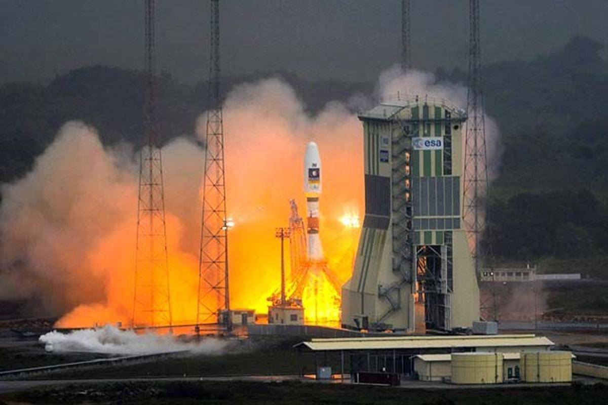 L’Agència Espacial Europea (ESA) ha llançat avui amb èxit els dos primers satèl·lits del sistema de navegació Galileu, que competiran amb el GPS nord-americà a partir de 2014.