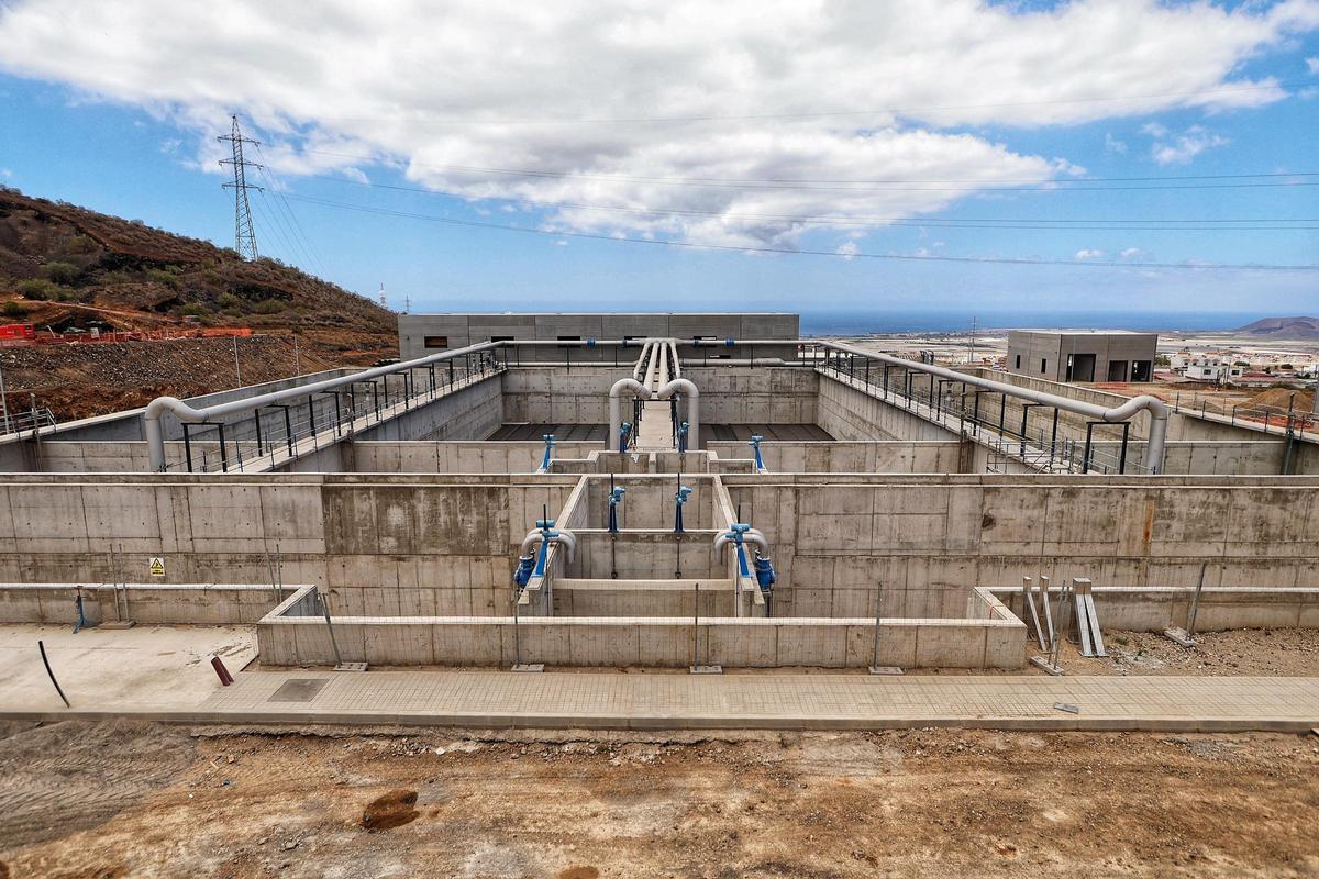 Instalaciones de la depuradora de Montaña Reverón, en Arona, cuya construcción acaba de finalizar.