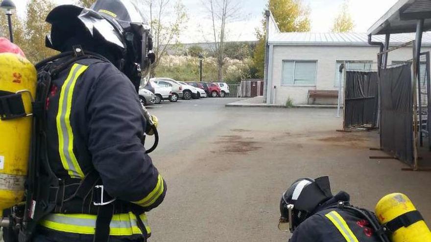 Simulacro de incendio de Protección Civil de Cambre.