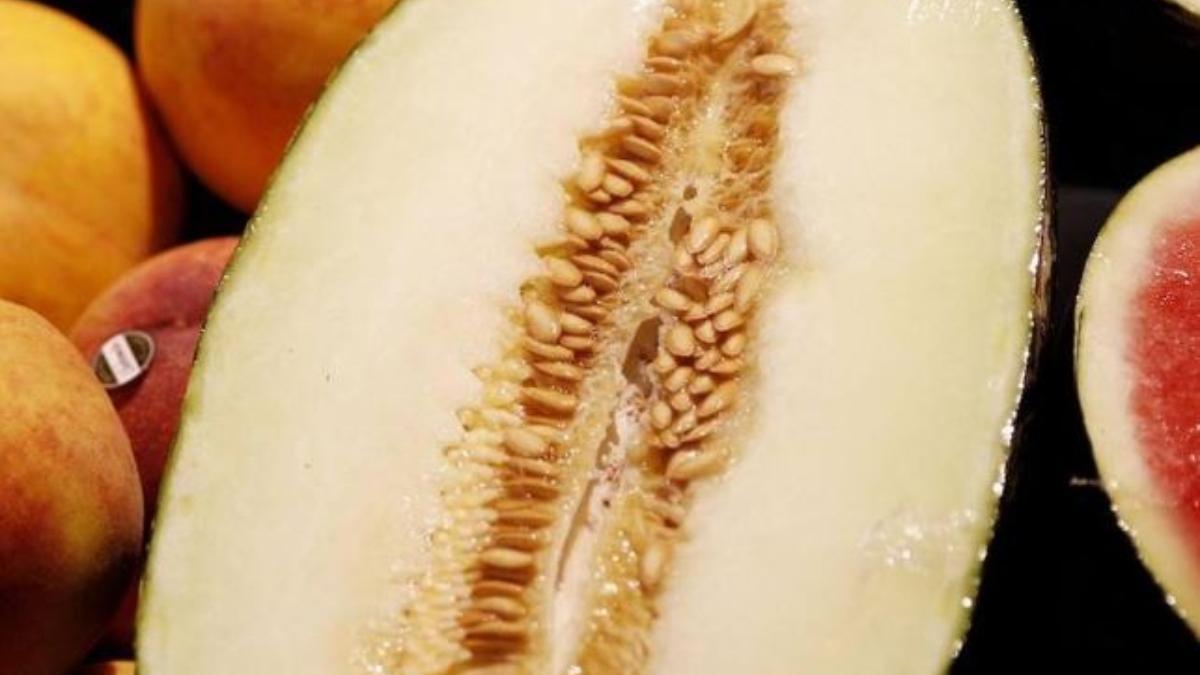 Imagen de un melón cortado.
