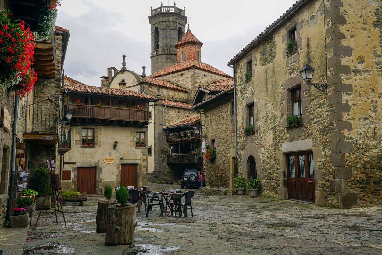 La Plaza Mayor de Rupit i Pruit