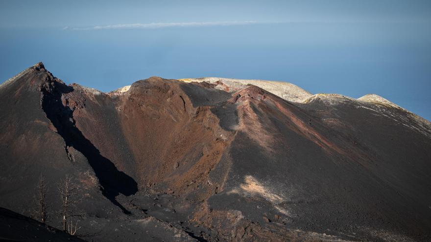 ¿Qué respiramos durante una erupción? El CSIC 'desmenuza' la composición del aire durante la erupción del Tajogaite