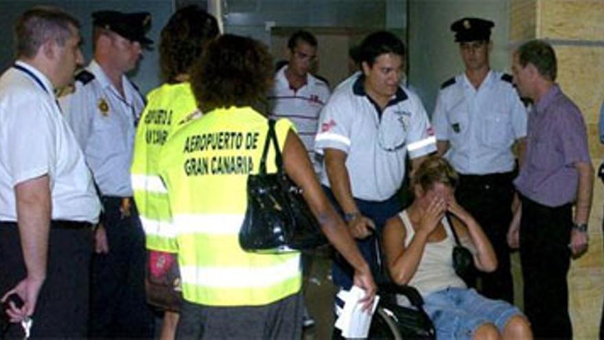 Los familiares se preparan para un largo proceso de identificación