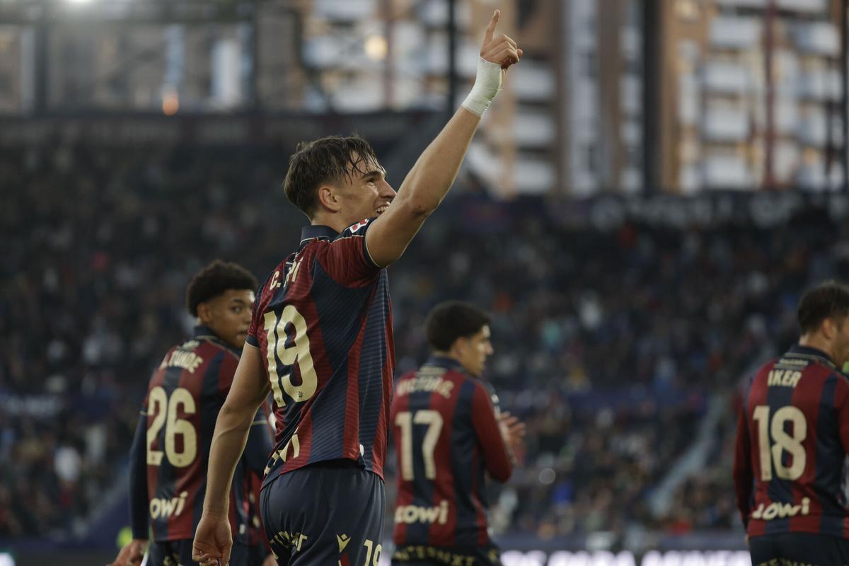 El Levante amarra una victoria de oro que hunde al Oviedo.