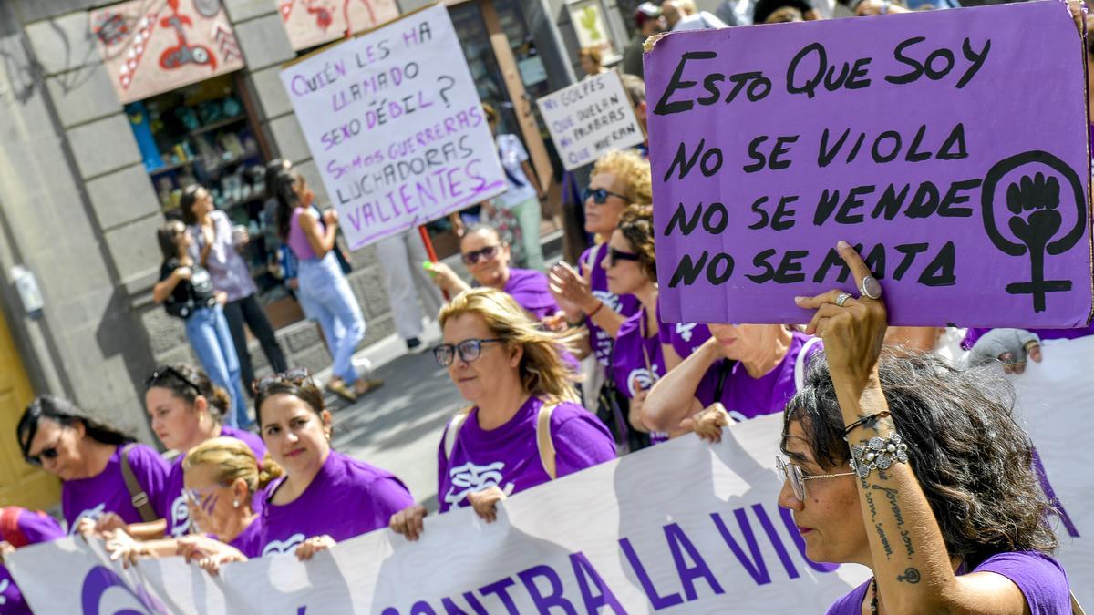 Manifestación contra la violencia machista el 25N de 2023 en Las Palmas de Gran Canaria.