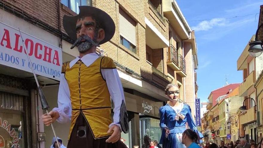 Los Gigantes y Cabezudos de Benavente, en La Veguilla