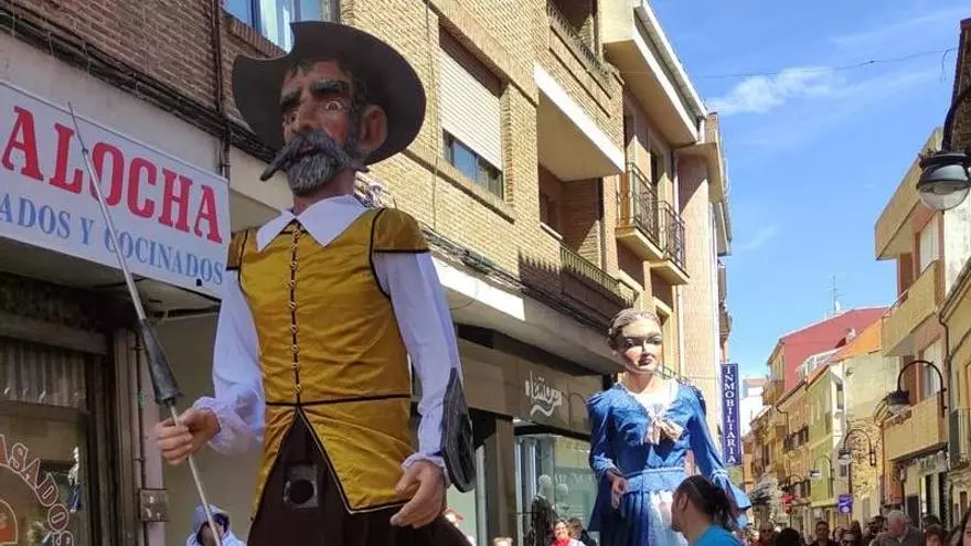 Los Gigantes y Cabezudos de Benavente, en La Veguilla