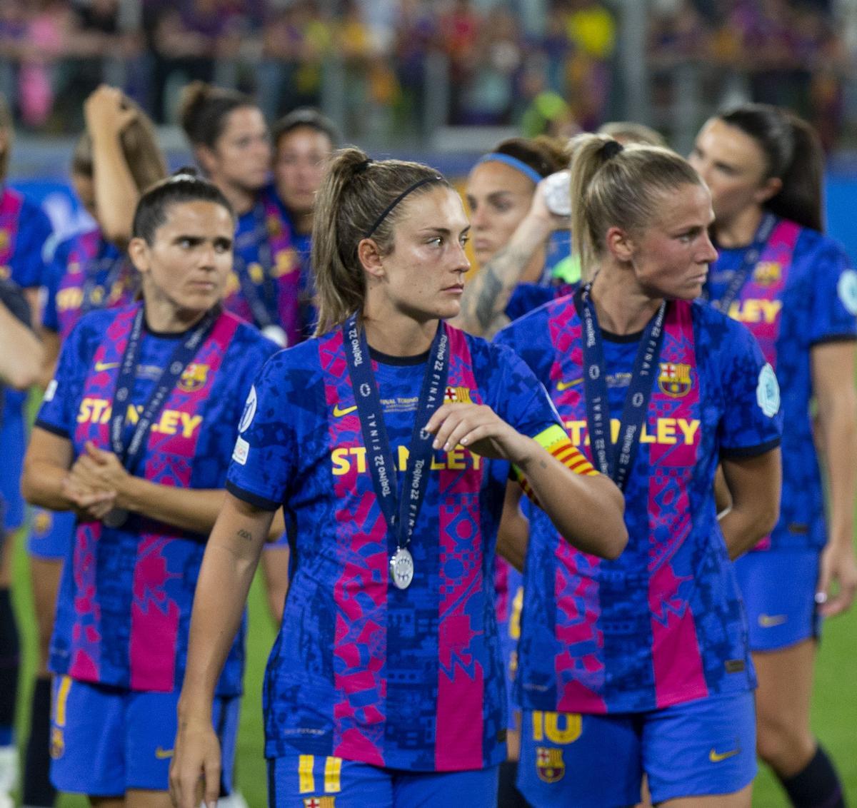 El ‘dream team’ femenino entrega su corona tras calcar el mal inicio en la final de hace tres años (1-3)