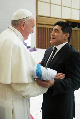 Encuentro del Papa con Maradona