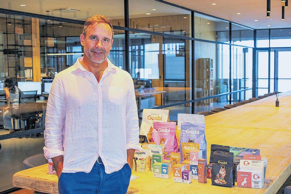 Isaac Parés, fundador i director de Gosbi, a la seu de l’empresa a Santa Llogaia d'Àlguema.