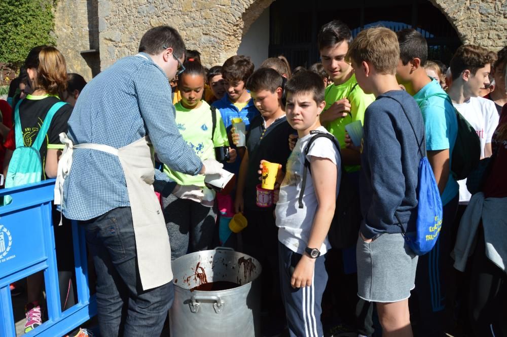 Els berguedans renoven el vot de poble i pugen a Queralt per celebrar Sant Marc