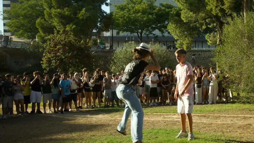 Las batallas virales de "farmear aura" llegan a València