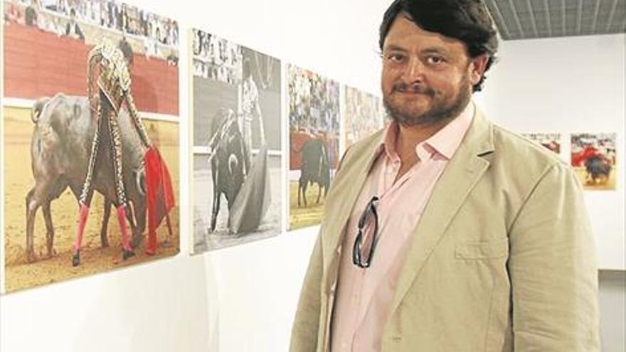 El fotógrafo Fidel Arroyo recrea el arte de Finito, Tomás y Morante