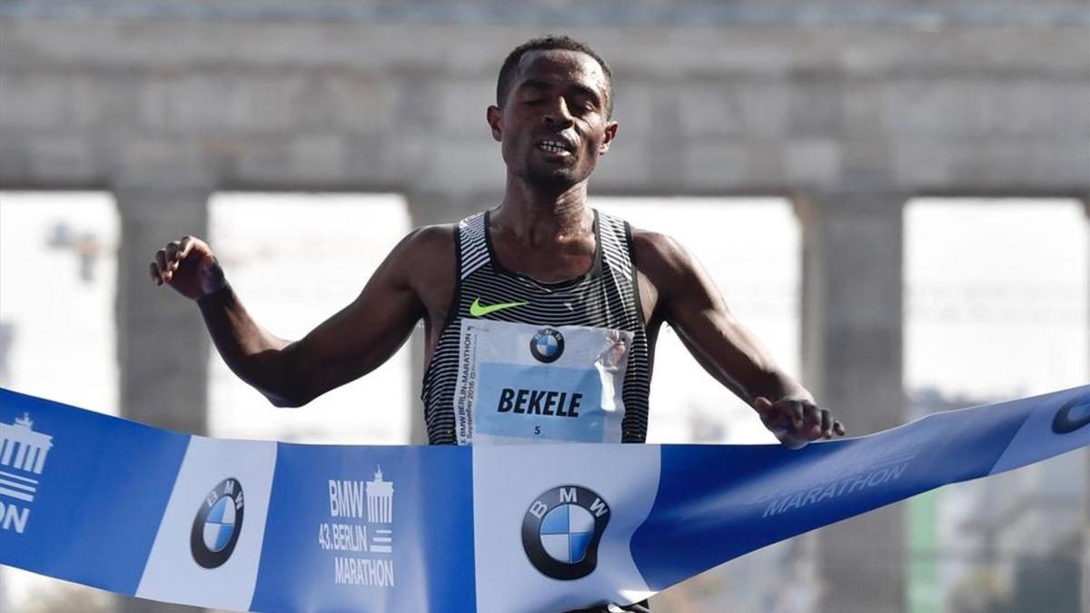 El etíope Kenenisa Bekele dominó la carrera con autoridad