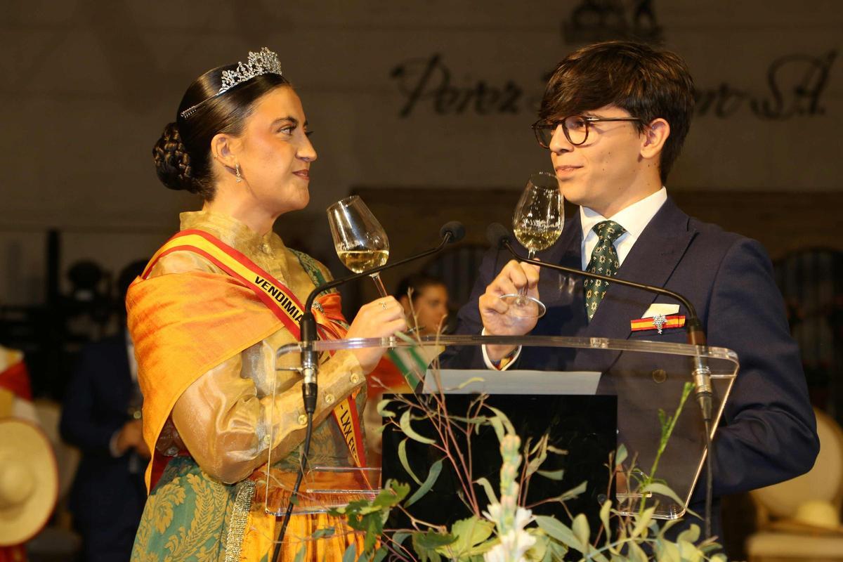 Un brindis durante la última celebración de las Fiestas de la Vendimia de Montilla.