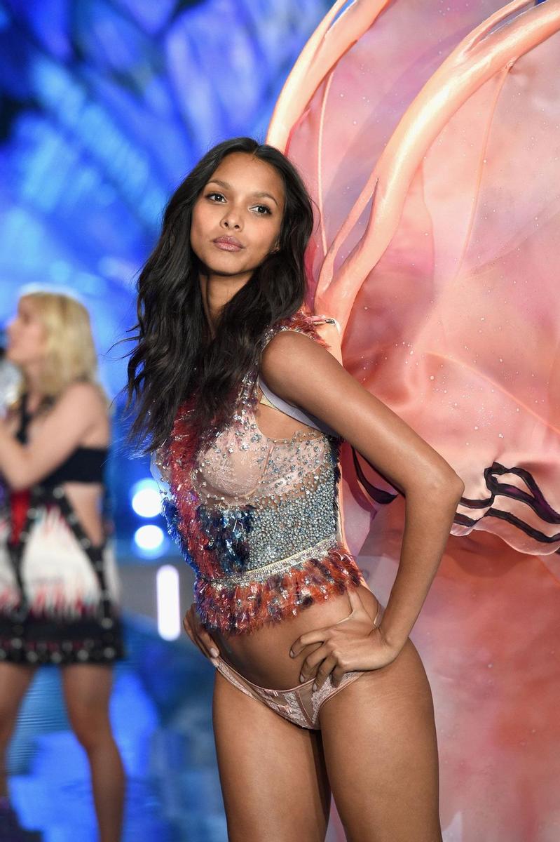 Lais Ribeiro en el desfile de Victoria's Secret Fashion Show 2015