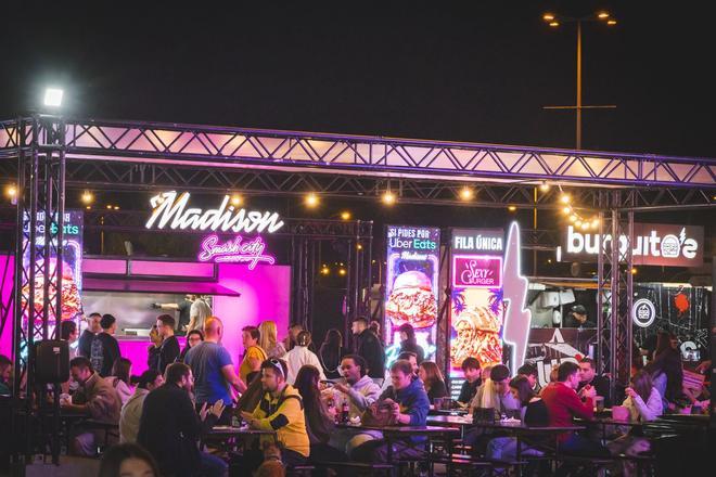 The Champions Burger se muda al RCDE Stadium con hamburguesas 'smash' y una nueva ruta de tartas de queso virales