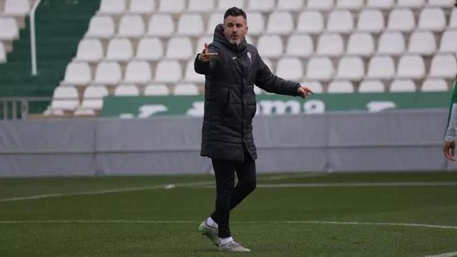 Iván Ania elogia al Dépor antes de visitar Riazor: "Es uno de los equipos más talentosos de Segunda División"