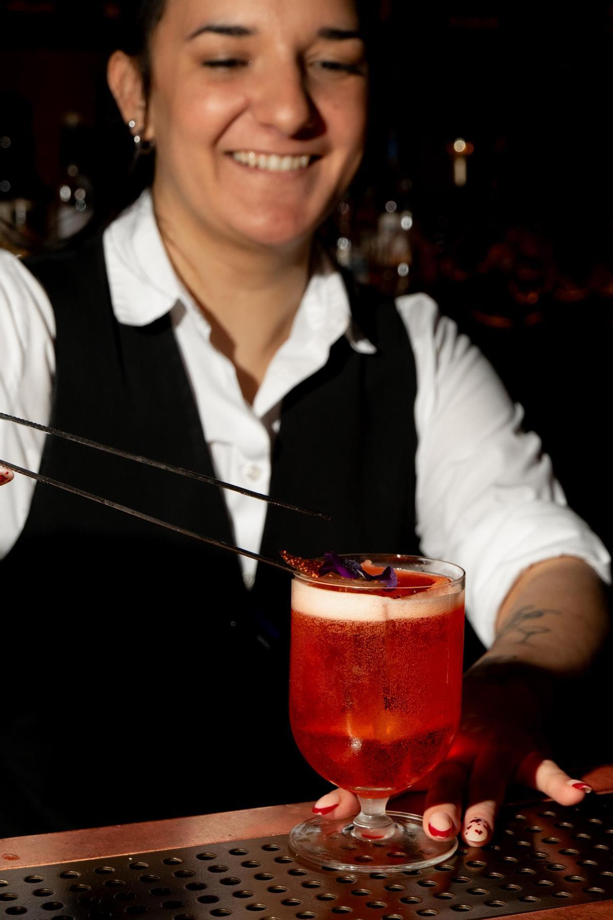 Daniela Correia, bartender de Punch Room Madrid.