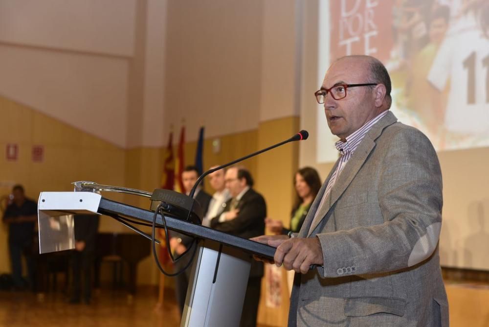 La Universidad de Murcia reconoce a sus mejores deportistas en su primera gala de fin de curso