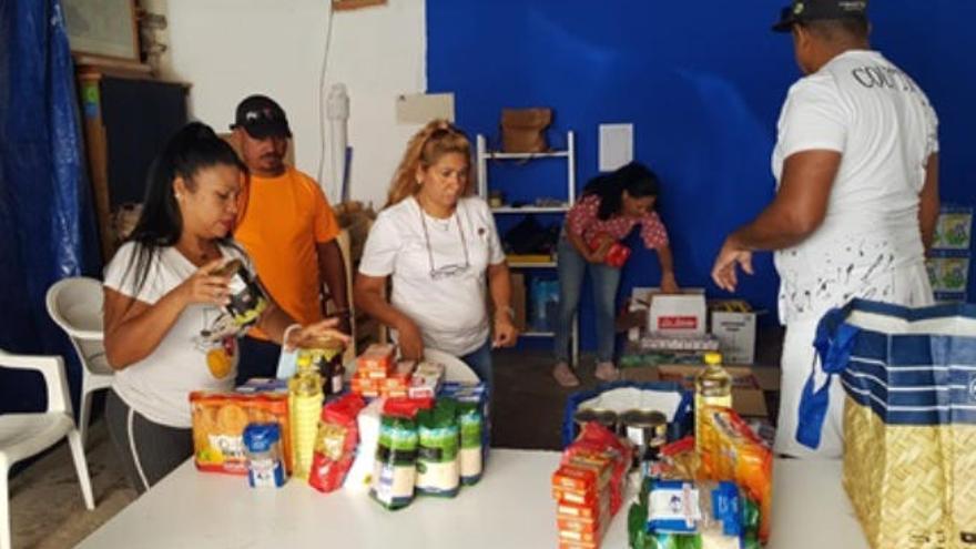 Recogida de alimentos en la Comisión de Asociaciones de inmigrantes de Lanzarote