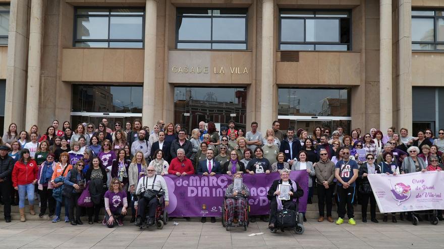 Concentración y homenajes en Vila-real por el Día de la Mujer