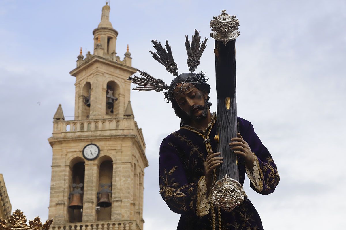 El Vía Crucis de las cofradías vuelve a la calle presidido por Jesús del Calvario