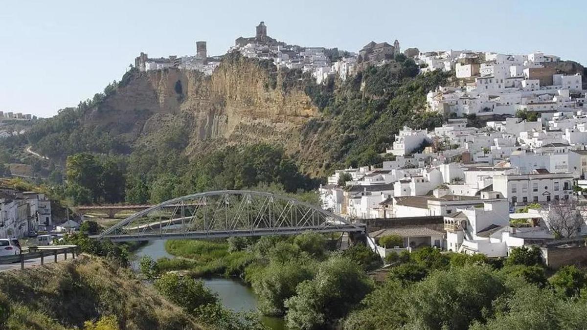 Arcos de la Frontera, pueblo blanco icónico de Cádiz