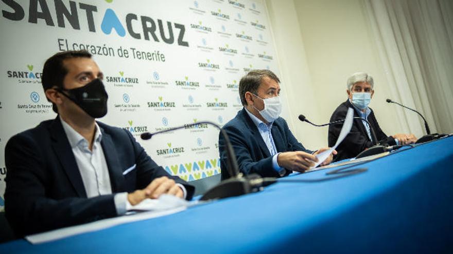 Rueda de prensa celebrada este lunes en el Ayuntamiento de Santa Cruz.