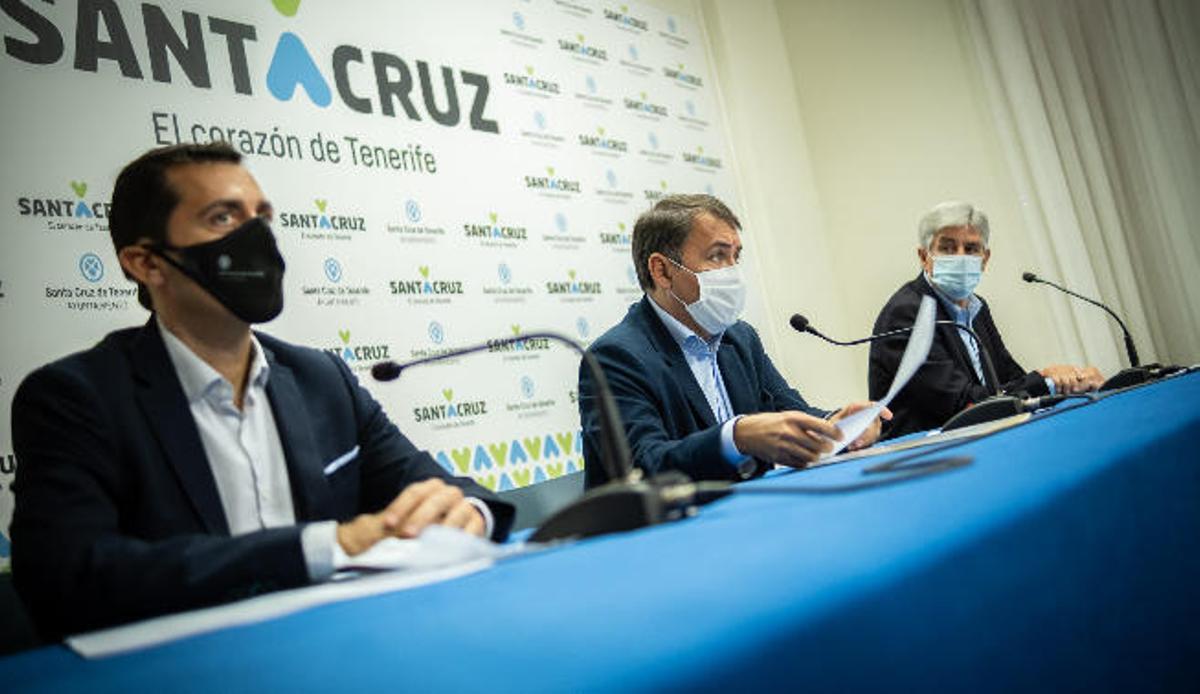 Rueda de prensa celebrada este lunes en el Ayuntamiento de Santa Cruz.