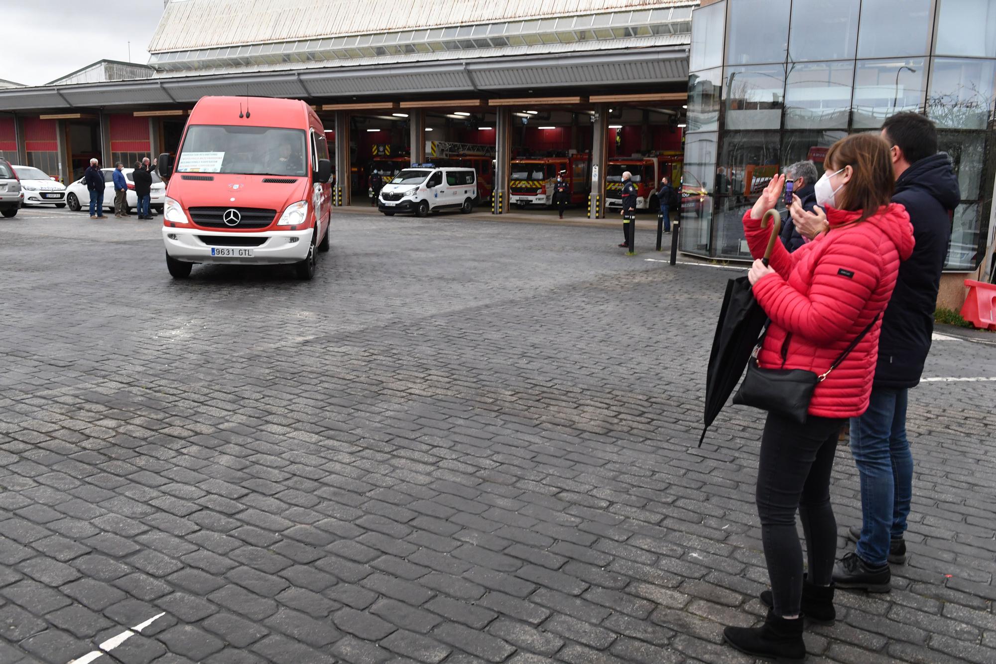 Parten de A Coruña los bomberos y policías que llevarán ayuda a Ucrania y traerán a una veintena de refugiados