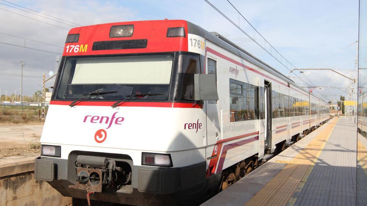 Renfe en la línea de Vinaròs a Castelló.