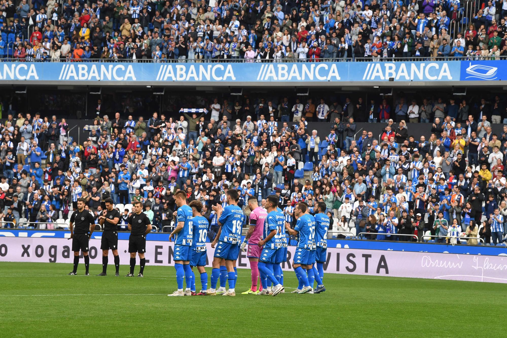 Homenaje a Arsenio Iglesias en Riazor antes del Deportivo-Alcorcón