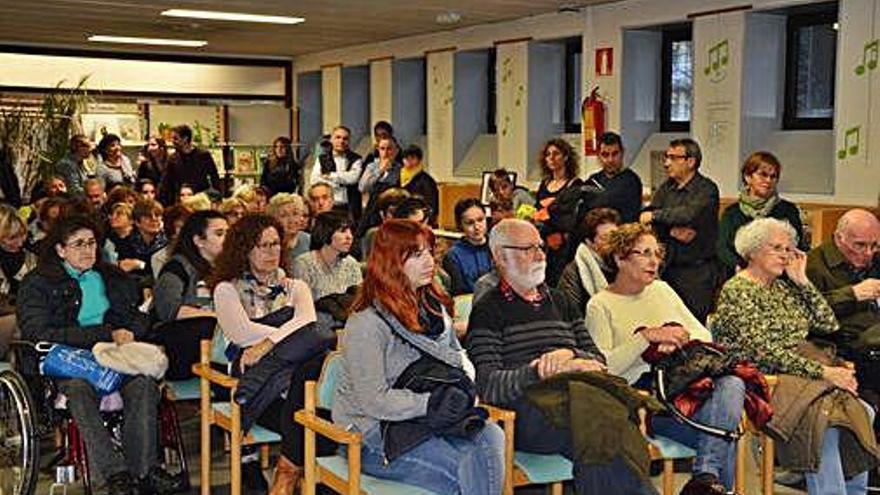 Presentació del concurs de fotografia a la biblioteca de Berga, ahir