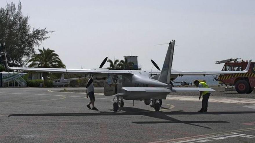 Una avioneta de la DGT reconoce las carreteras de Gran Canaria