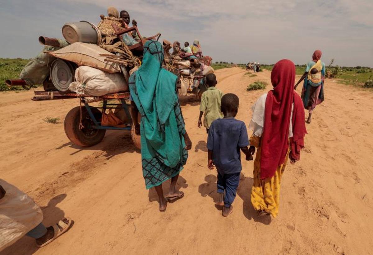 Sudaneses huyen buscan refugio en el Chad