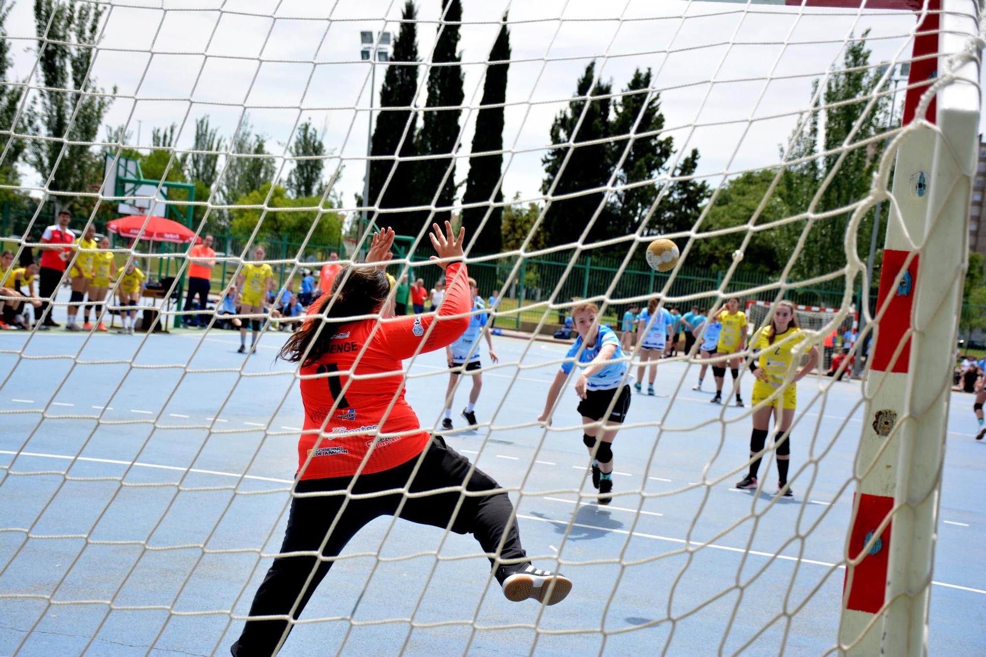 En imágenes | El colegio El Pilar-Maristas celebra las 24 Horas de Balonmano Memorial Roberto Suso