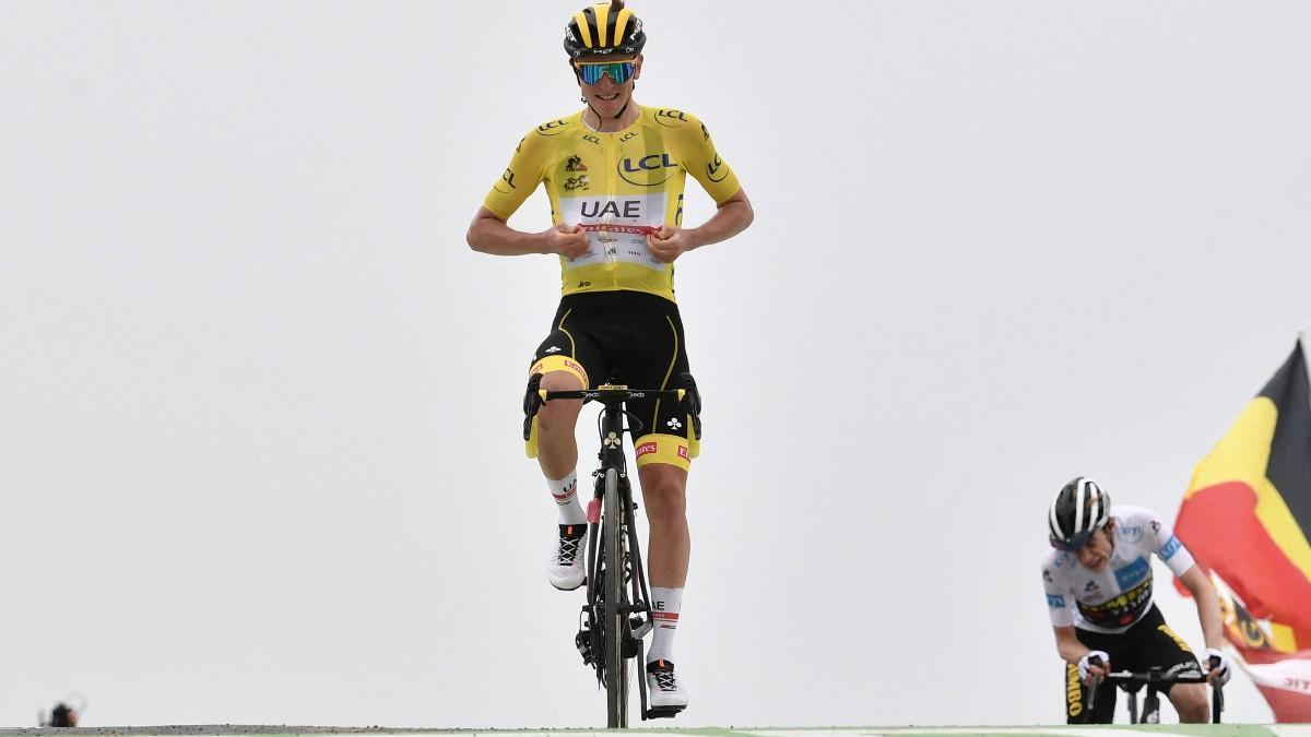 Pogacar, celebrando el triunfo en la etapa 17 del Tour