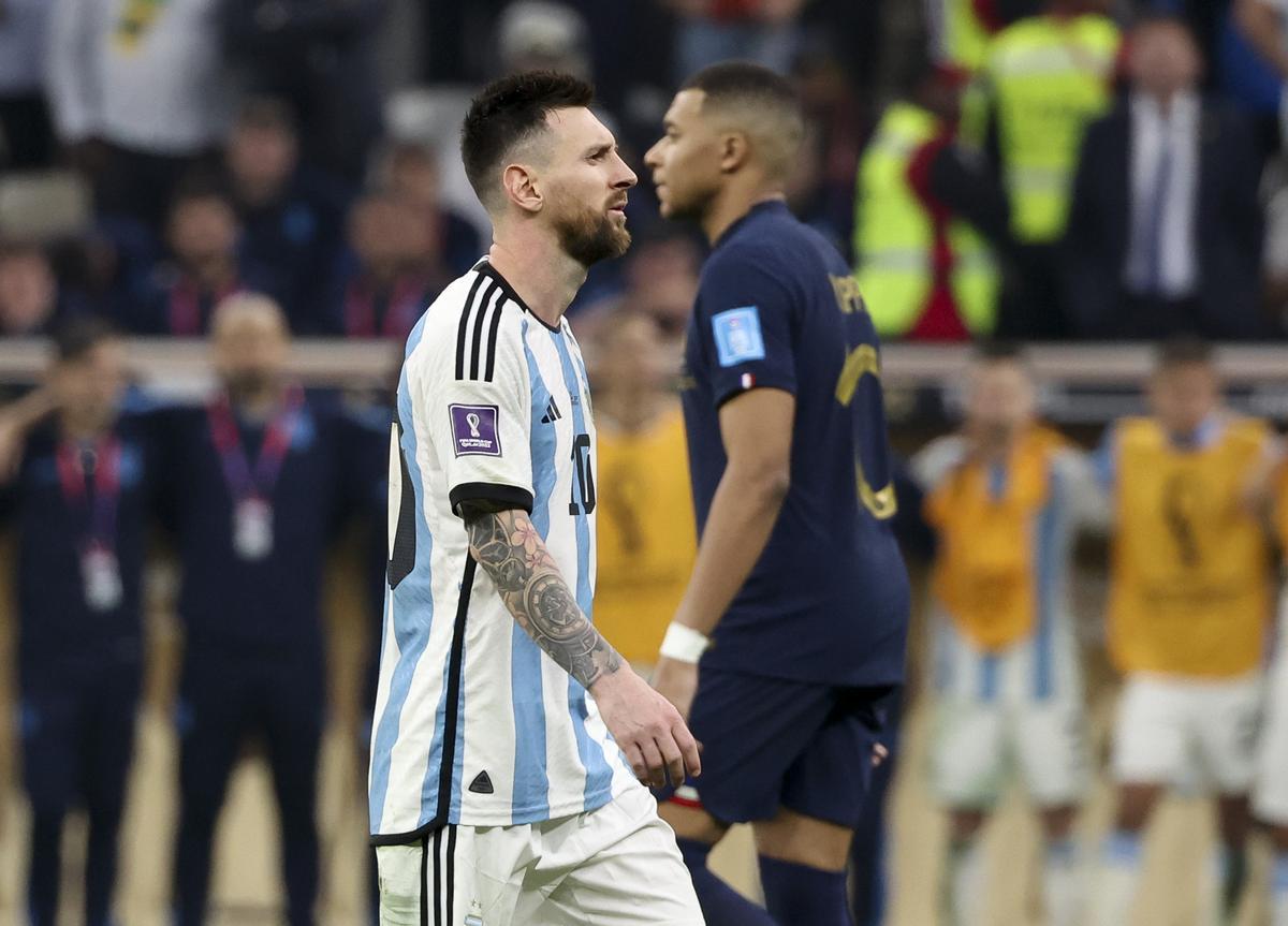 Messi y Mbappé, durante la final del Mundial de Qatar.