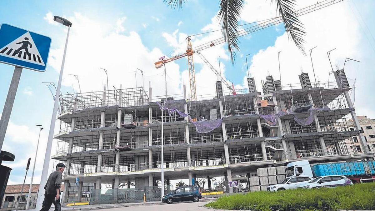 Un edificio en construcción, en una imagen de archivo.