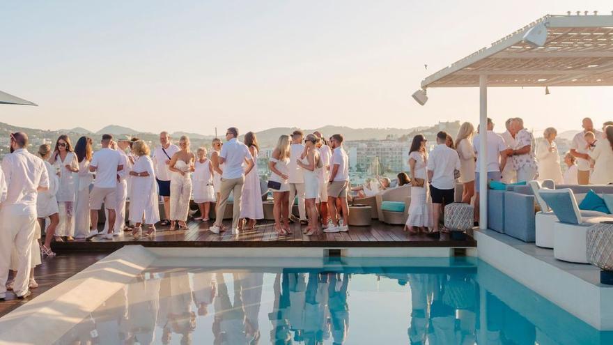 La parte social y festiva adquiere cada vez más importancia en la organización de bodas. | AGUAS DE IBIZA GRAND LUXE HOTEL