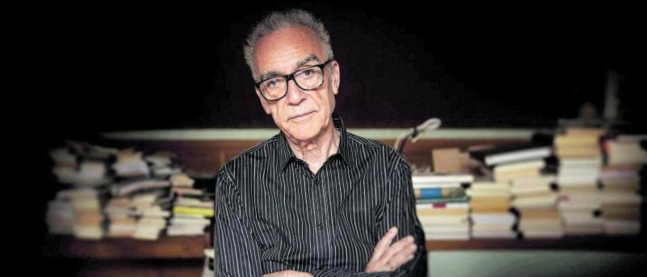 El escritor Juan José Millás (Valencia, 1946).