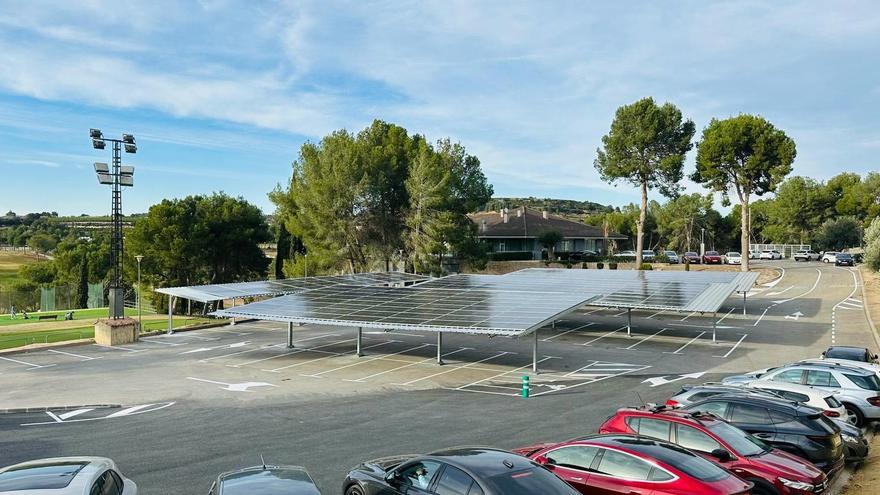 El Club de Golf El Bosque ya genera el 25% de su electricidad con energía solar