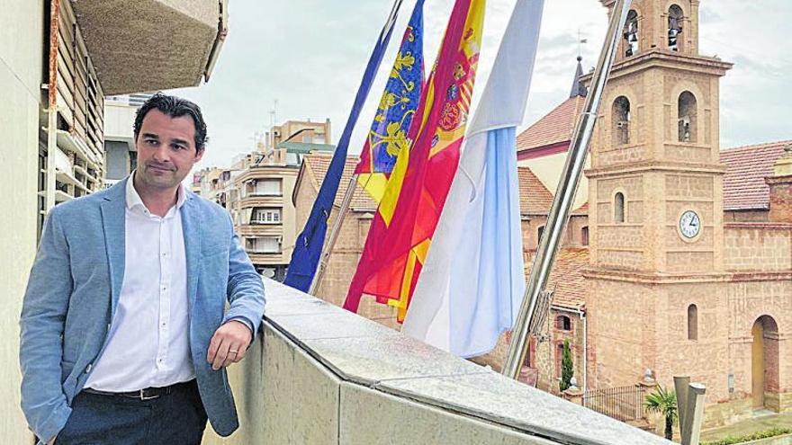 El diputado de Presidencia  y Economía, y  alcalde de Torrevieja,  Eduardo Dolón 