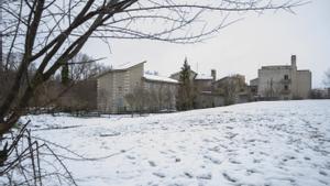 Imagen archivo de la Residencia Arana, donde se planea crear un centro de acogida a personas refugiadas en Vitoria. EFE/David Aguilar