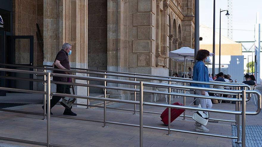 Renfe escucha a Zamora: recupera el tren madrugador e inicia hoy la venta de billetes