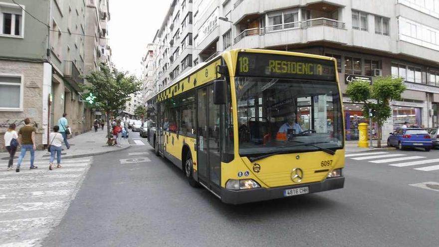 Un autobús del actual servicio municipal de transportes  // Jesús Regal