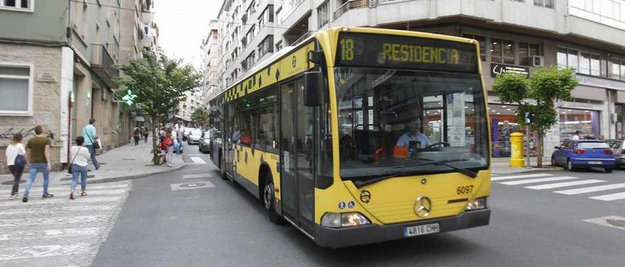 Un autobús del actual servicio municipal de transportes  // Jesús Regal