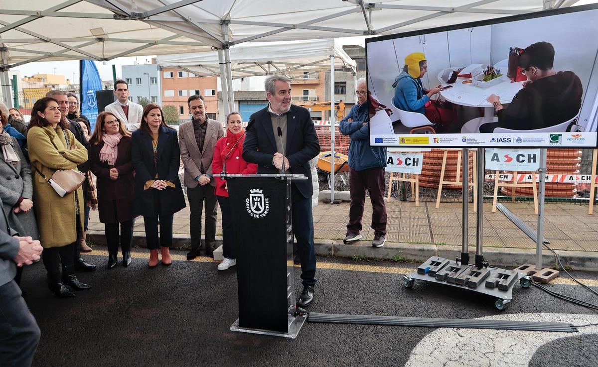 Colocación de la primera piedra del nuevo complejo residencial de Apanate